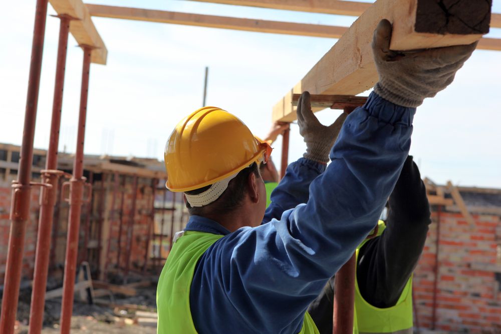 When to Outsource Construction Management Services